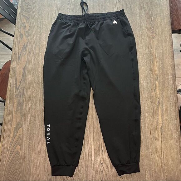 NWOT Tonal High Rise Athletic Jogger Pants Black Size 2X - Picture 1 of 9